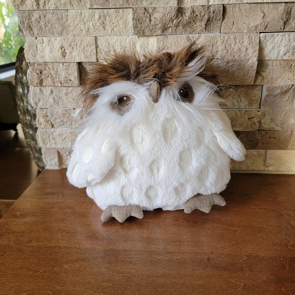 Pier 1 Imports Gracie Snowy Owl Plush 9" Stuffed animal white brown Tuft - Picture 3 of 5